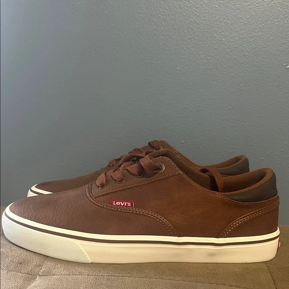 Levi's Shoes Ethan Perf WX UL NB low top sneakers brown and black size 7.5